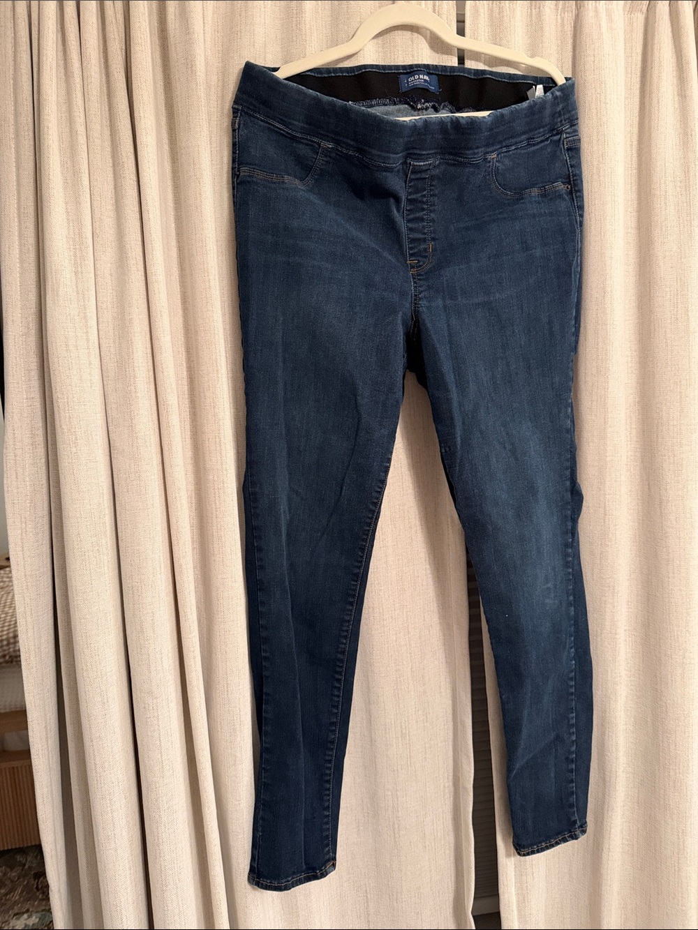 Old Navy Rockstar Mid Rise Skinny Stretch Jeans in Dark Blue